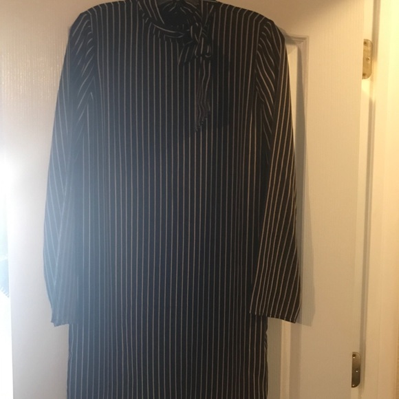 Ali & Jay She E-O Shift dress NWT Medium - Picture 5 of 5